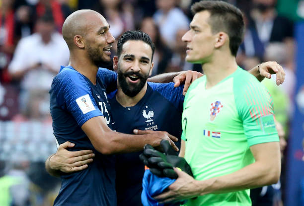 美国优先 美国优先